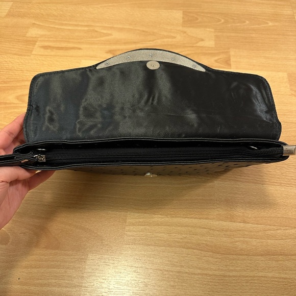 Envelope Clutch - Picture 2 of 7